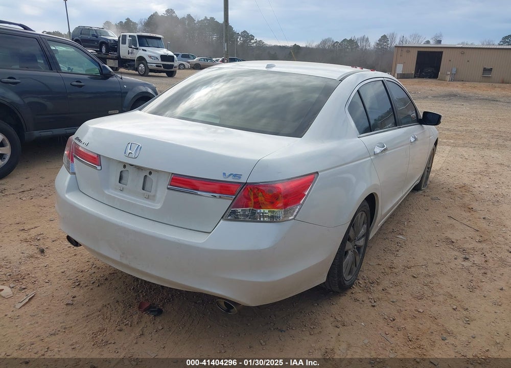 2012 HONDA ACCORD VIN: 1HGCP3F82CA019012