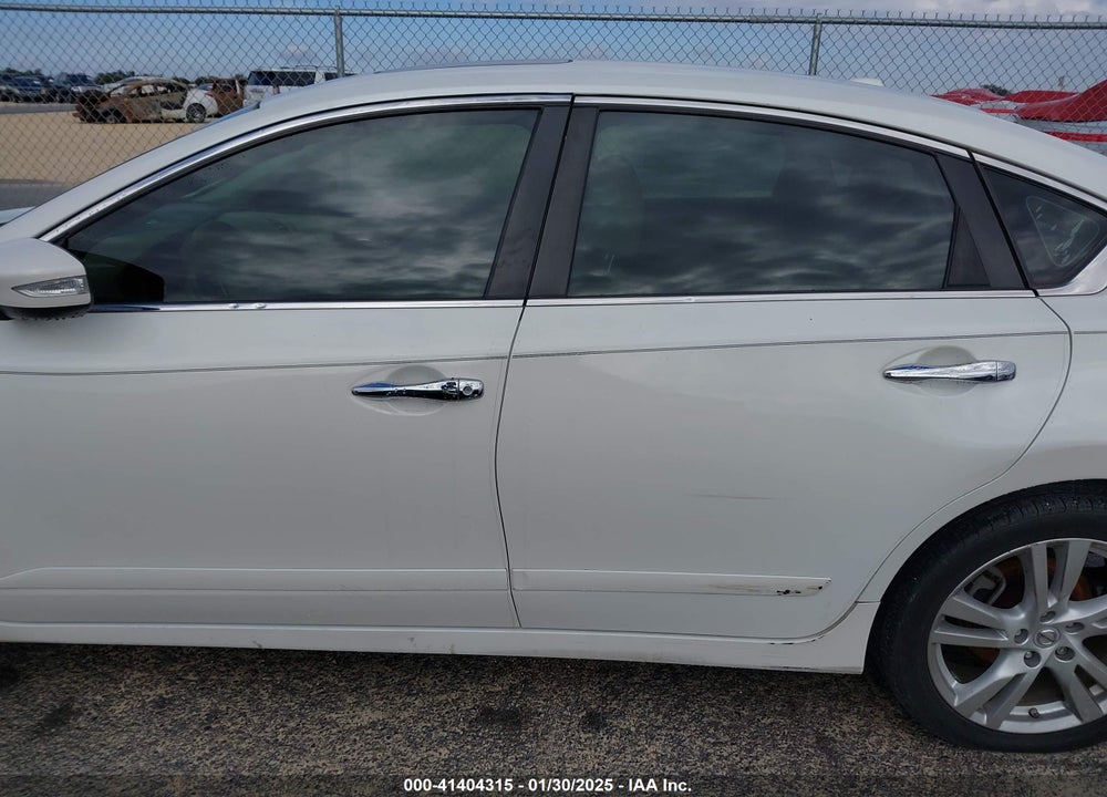 2015 NISSAN ALTIMA VIN: 1N4BL3AP4FC119311