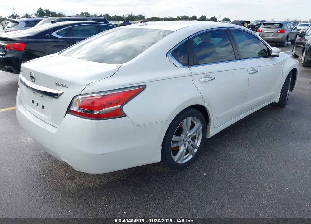 2015 NISSAN ALTIMA VIN: 1N4BL3AP4FC119311