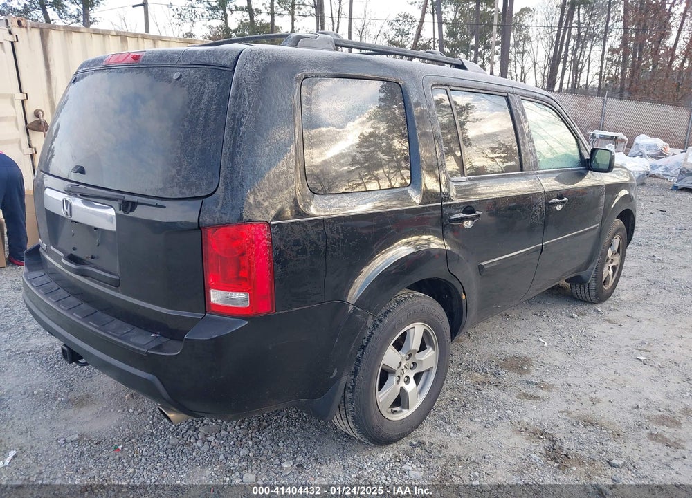 2011 HONDA PILOT EX-L VIN: 5FNYF3H53BB020296