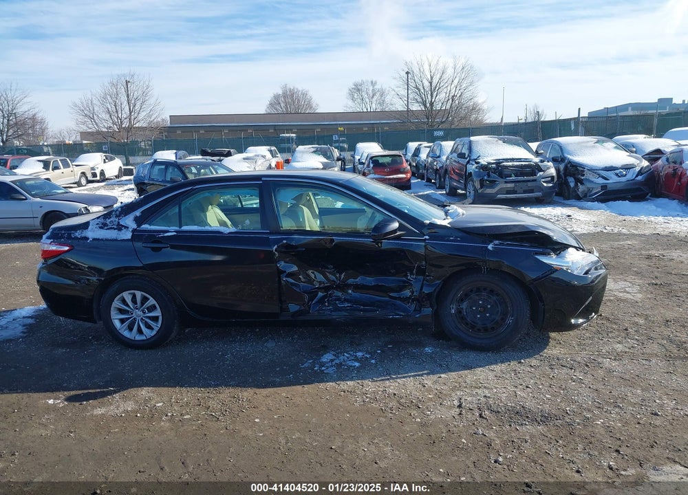 2017 TOYOTA CAMRY LE VIN: 4T1BF1FK3HU717532