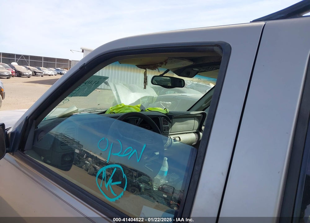 2000 CHEVROLET TAHOE Z71 VIN: 1GNEK13R3YR190102