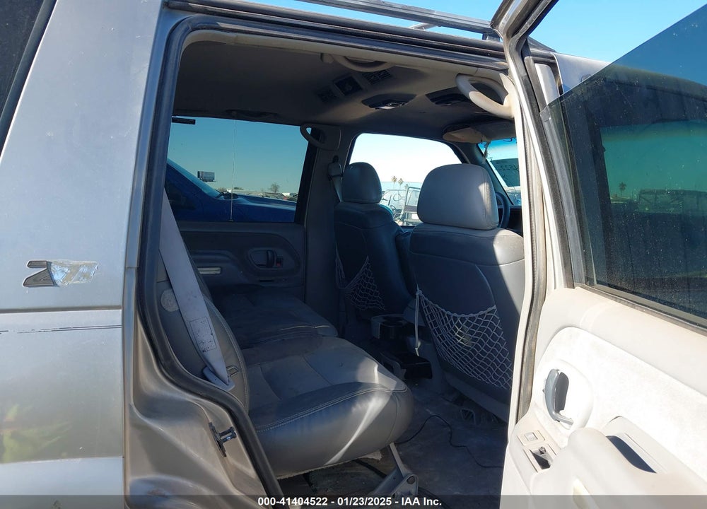 2000 CHEVROLET TAHOE Z71 VIN: 1GNEK13R3YR190102