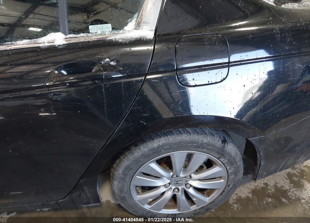 2011 HONDA ACCORD 2.4 EX VIN: 1HGCP2F71BA157995