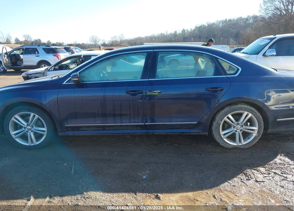 2015 VOLKSWAGEN PASSAT VIN: 1VWCV7A32FC019430