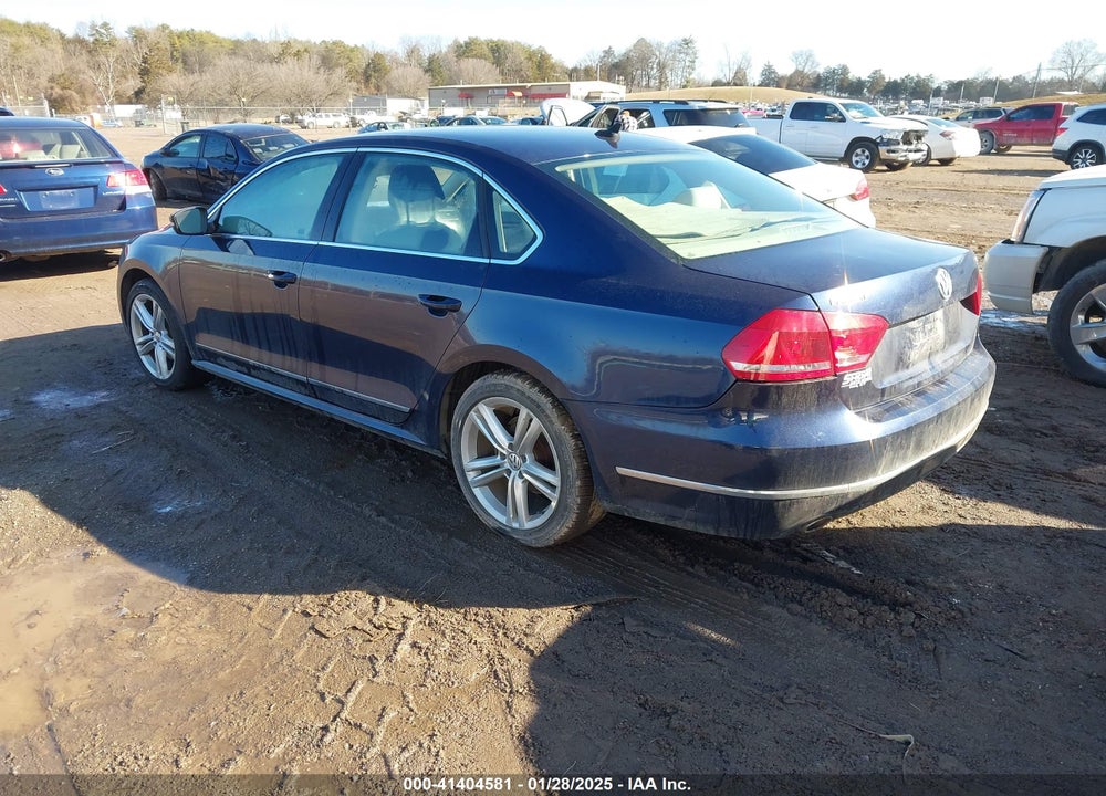 2015 VOLKSWAGEN PASSAT VIN: 1VWCV7A32FC019430
