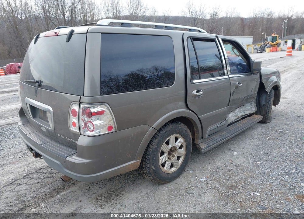 2003 LINCOLN NAVIGATOR VIN: 5LMFU28R43LJ28444
