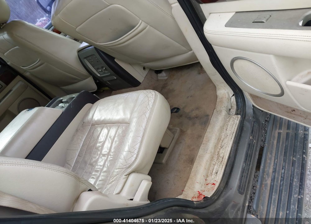 2003 LINCOLN NAVIGATOR VIN: 5LMFU28R43LJ28444
