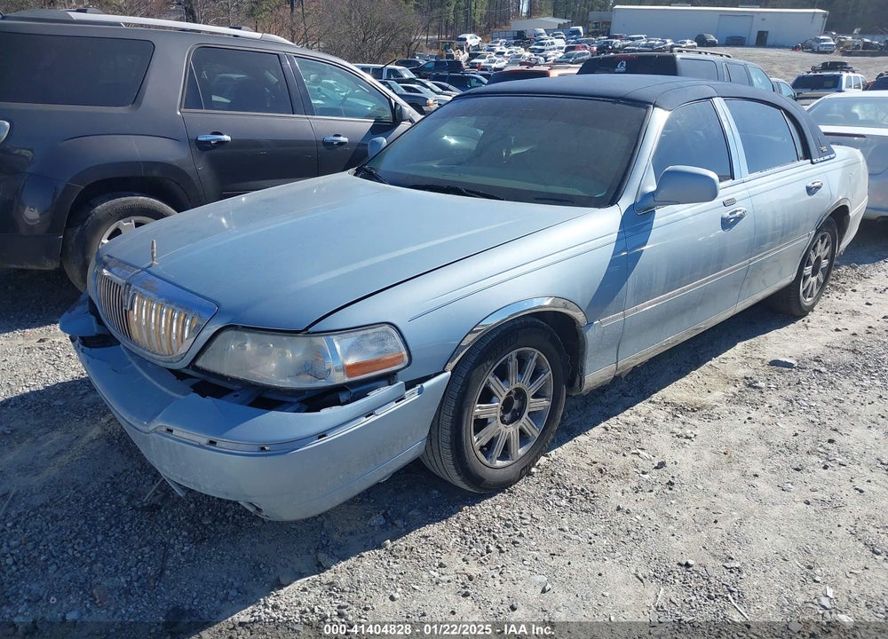 2007 LINCOLN TOWN CAR VIN: 1LNHM82V97Y609805