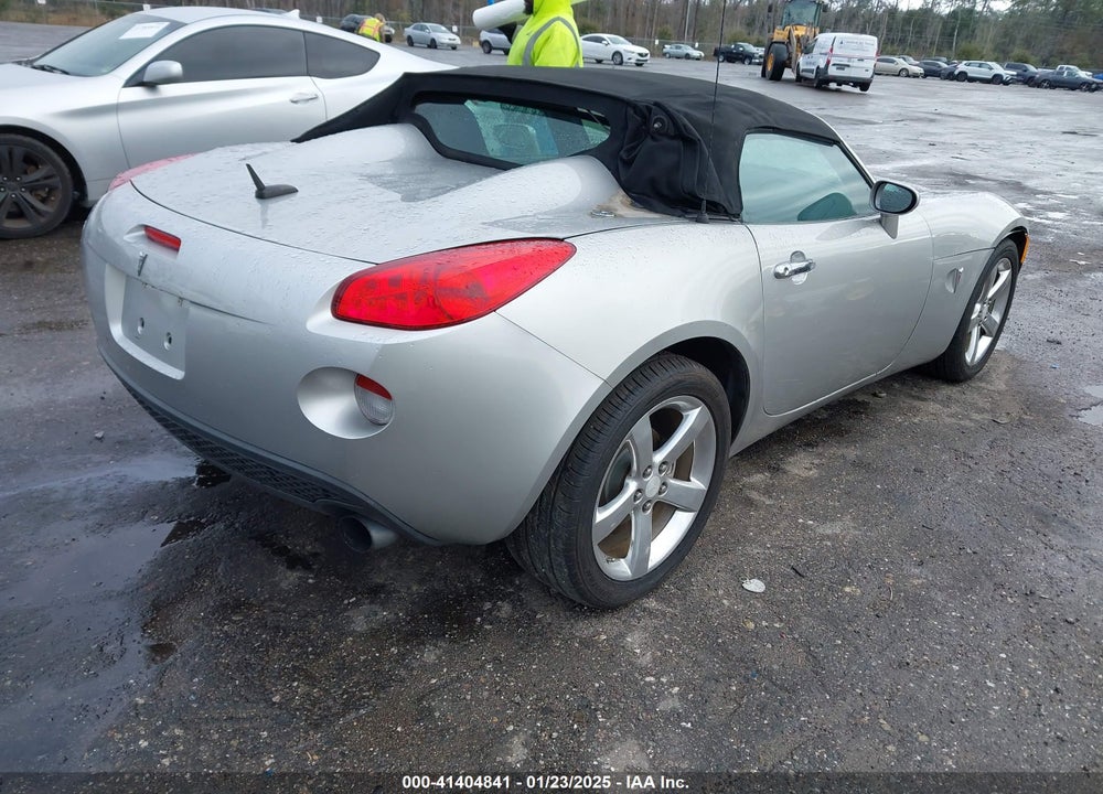 2008 PONTIAC SOLSTICE VIN: 1G2MC35B58Y112458