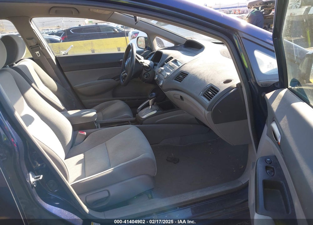 2011 HONDA CIVIC VIN: 2HGFA1F53BH550082