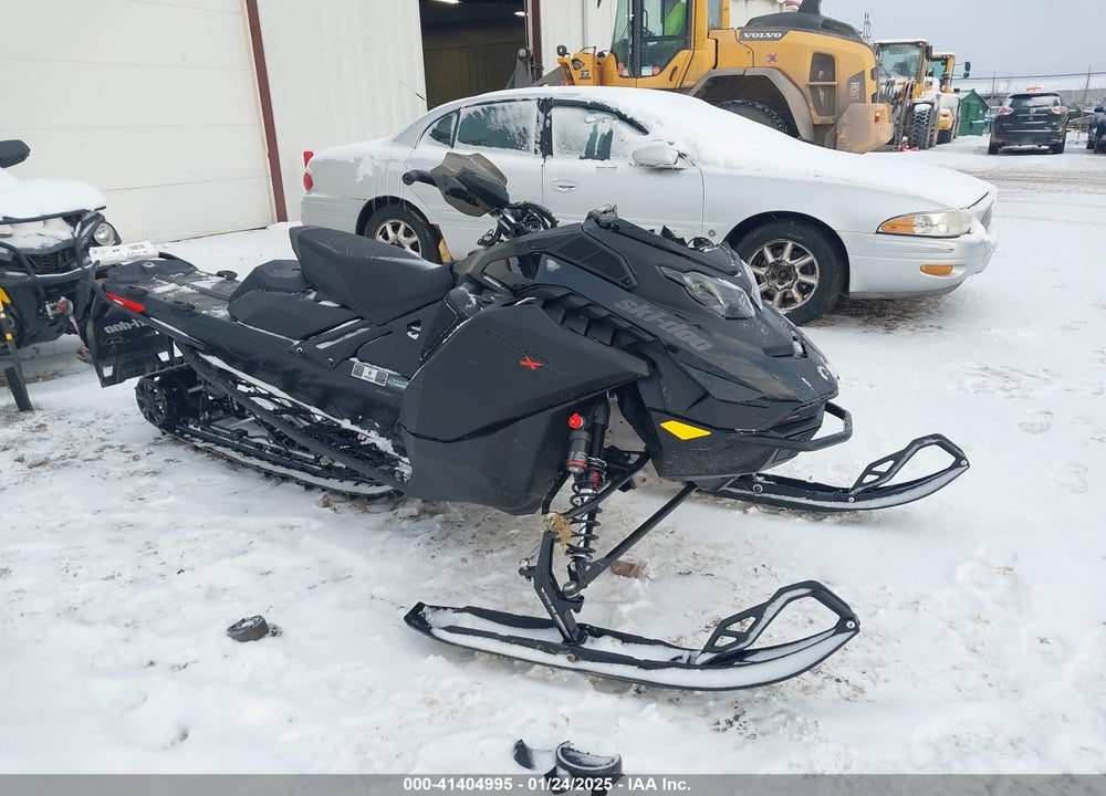 2025 SKI DOO BACKCOUNTRY 850 VIN: 2BPSUYSB5SV000019