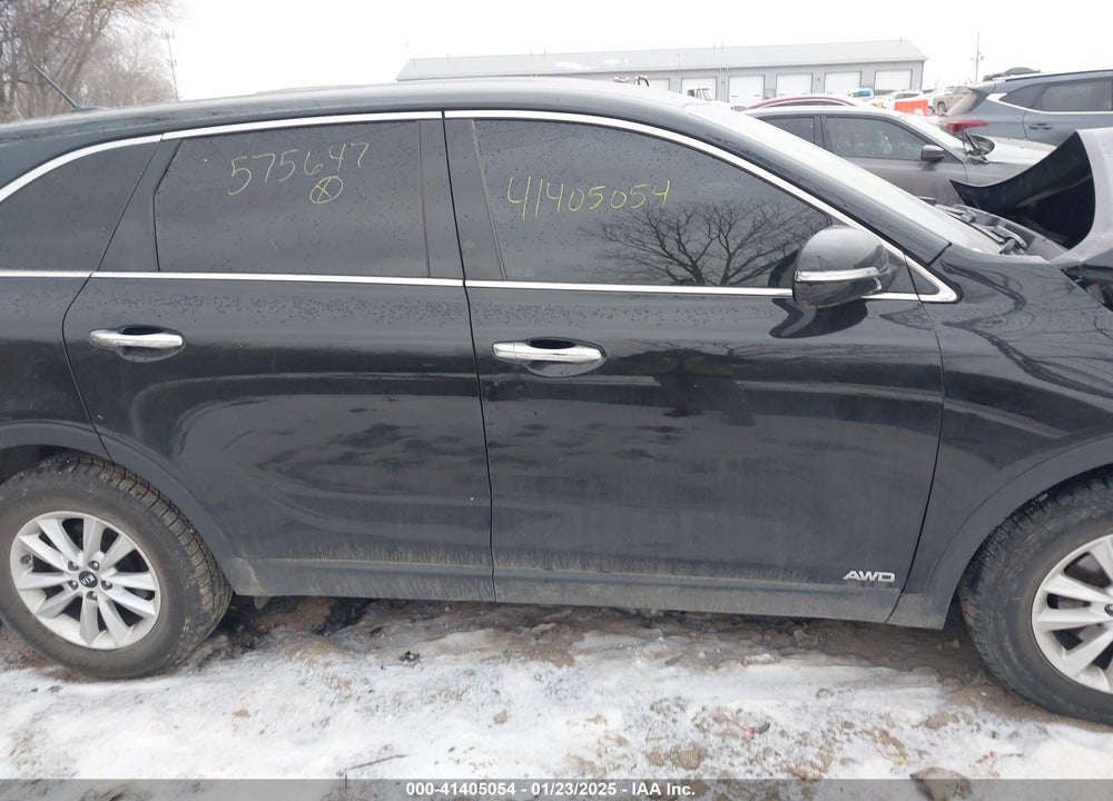 2019 KIA SORENTO VIN: 5XYPGDA38KG575647