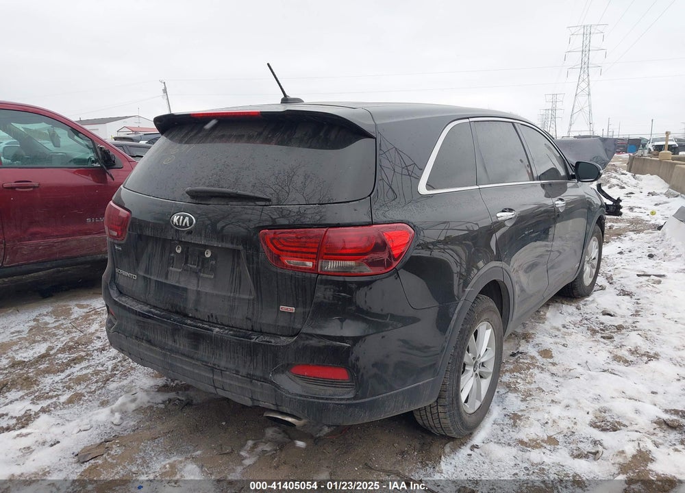 2019 KIA SORENTO VIN: 5XYPGDA38KG575647