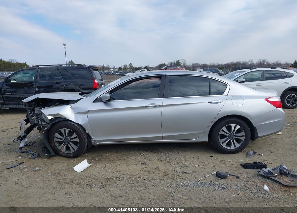 2013 HONDA ACCORD VIN: 1HGCR2F32DA152217