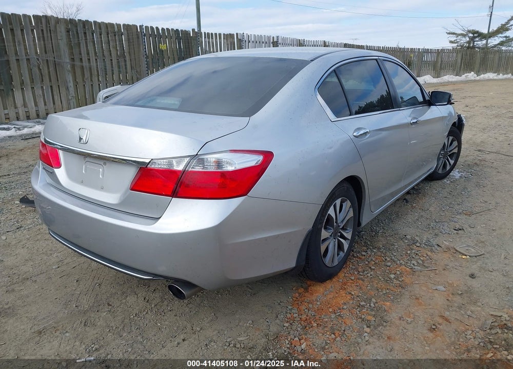 2013 HONDA ACCORD VIN: 1HGCR2F32DA152217