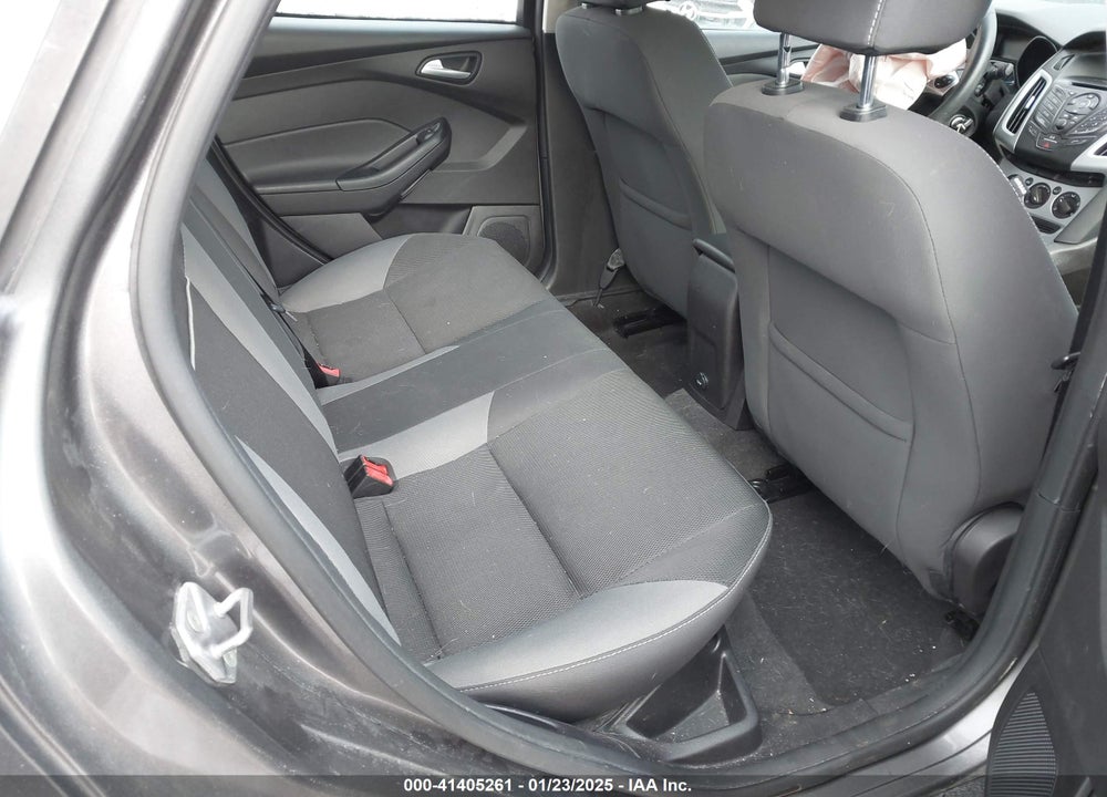 2014 FORD FOCUS SE VIN: 1FADP3F28EL243414