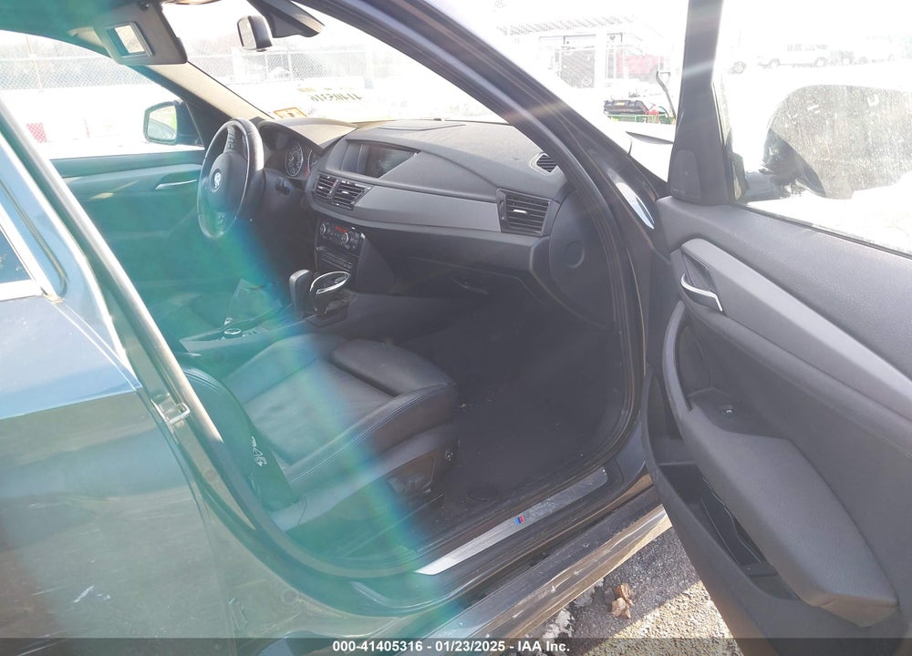 2013 BMW X1 XDRIVE35I VIN: WBAVM5C56DVL63844