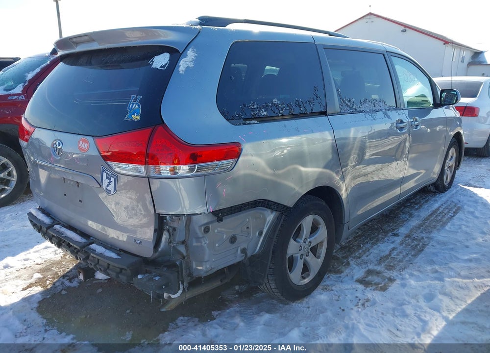 2014 TOYOTA SIENNA LE V6 8 PASSENGER VIN: 5TDKK3DC9ES413354