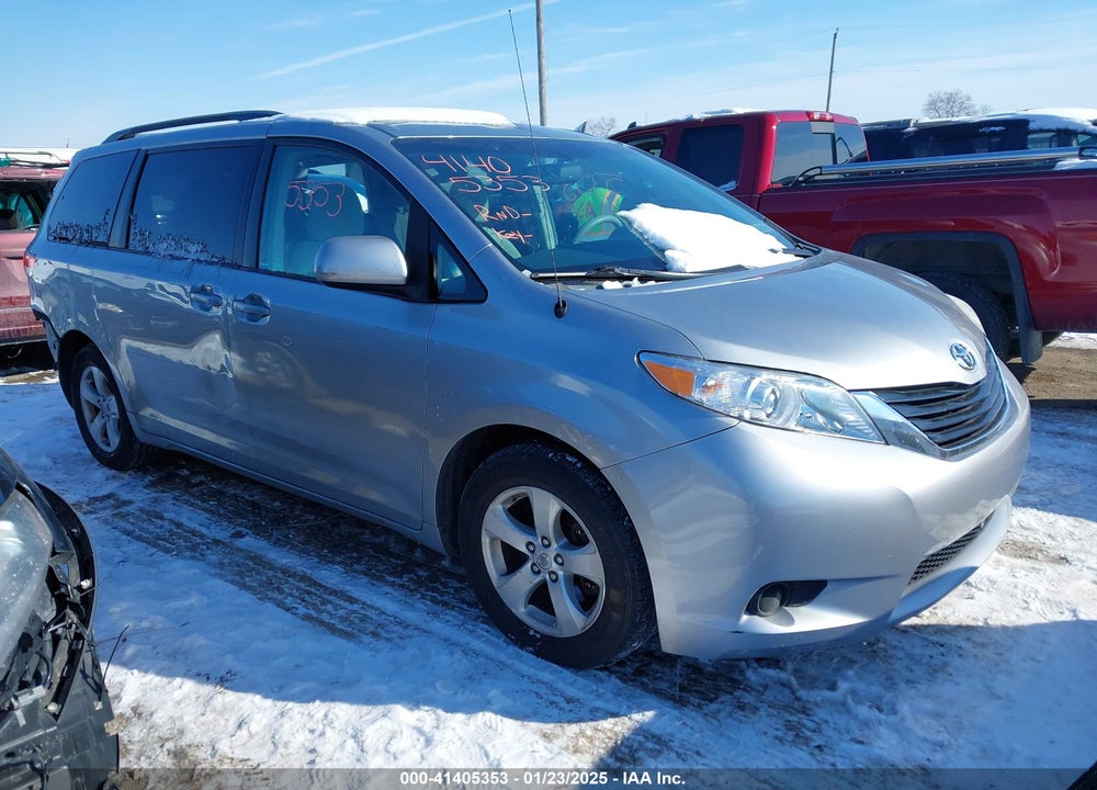 2014 TOYOTA SIENNA LE V6 8 PASSENGER VIN: 5TDKK3DC9ES413354
