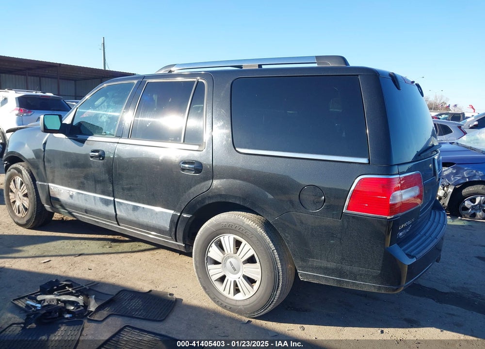 2011 LINCOLN NAVIGATOR VIN: 5LMJJ2H58BEJ05719