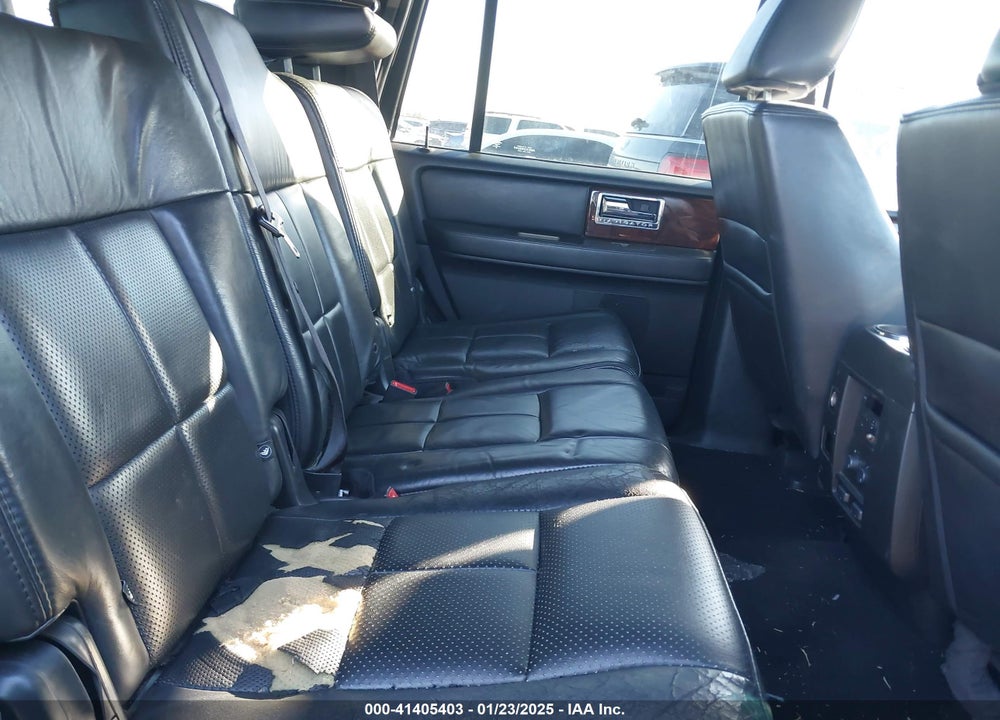 2011 LINCOLN NAVIGATOR VIN: 5LMJJ2H58BEJ05719
