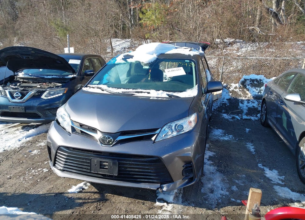 2018 TOYOTA SIENNA LE 7 PASSENGER VIN: 5TDJZ3DC1JS201842