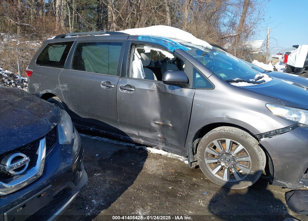 2018 TOYOTA SIENNA LE 7 PASSENGER VIN: 5TDJZ3DC1JS201842