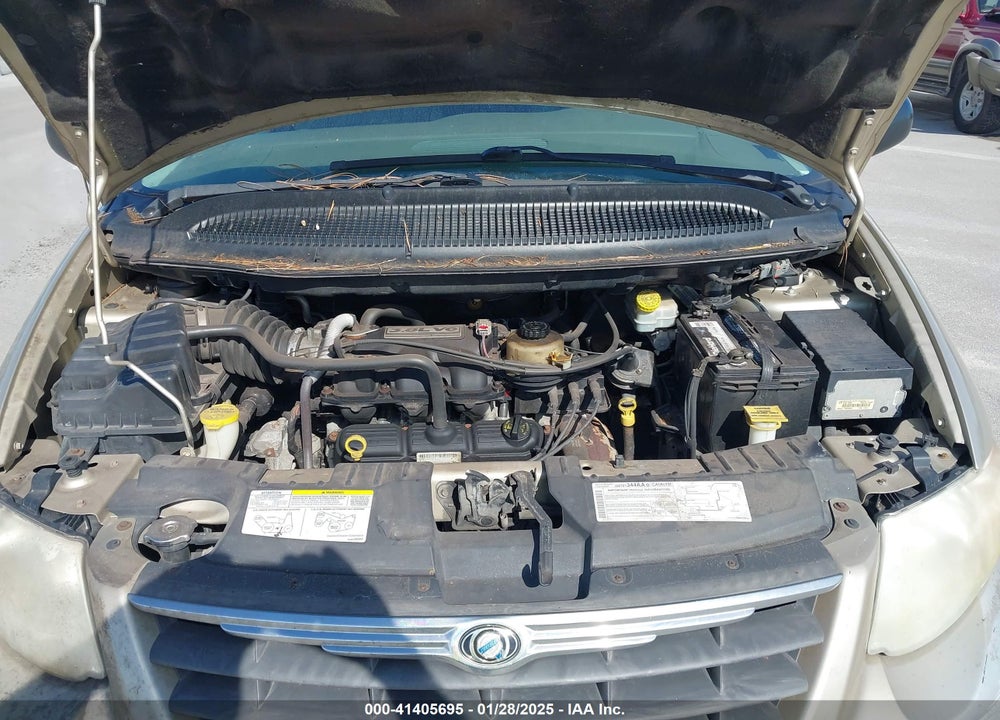2005 CHRYSLER TOWN & COUNTRY TOURING VIN: 2C4GP54L05R602065