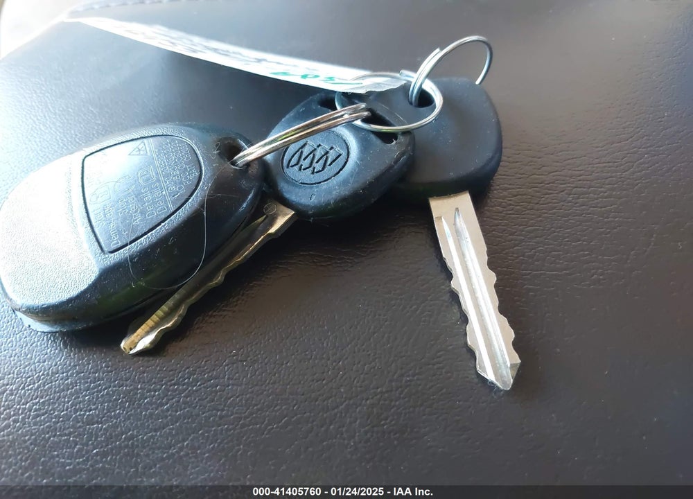 2012 BUICK ENCLAVE CONVENIENCE VIN: 5GAKRBED6CJ303967