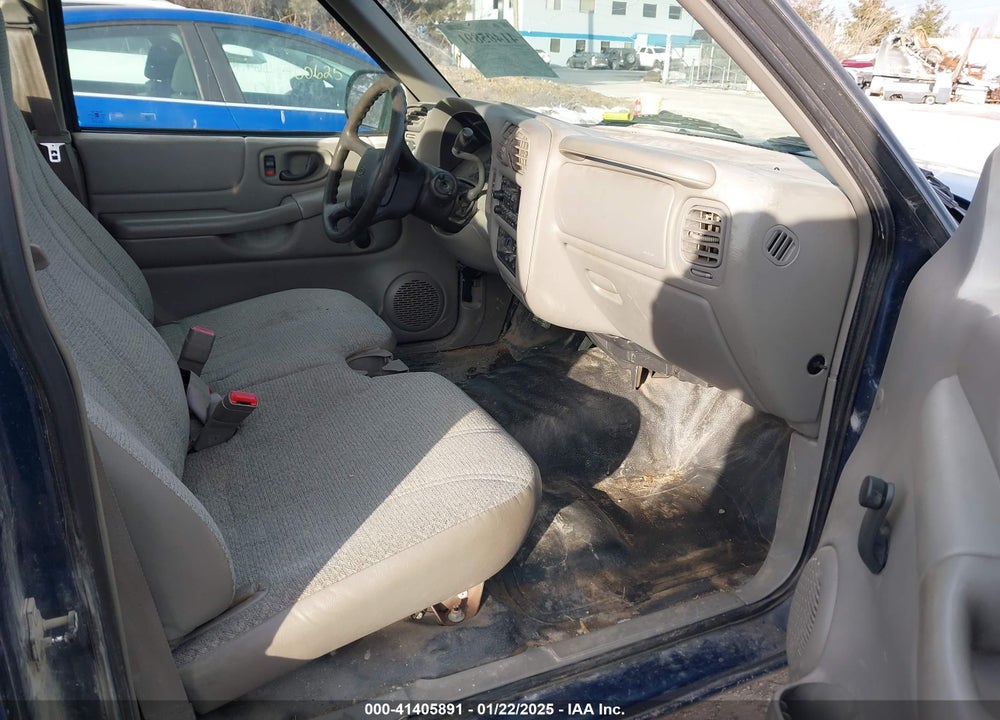 2000 CHEVROLET S-10 VIN: 1GCCS1453Y8211791