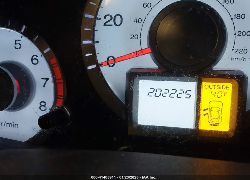 2011 HONDA PILOT EX VIN: 5FNYF4H4XBB044155