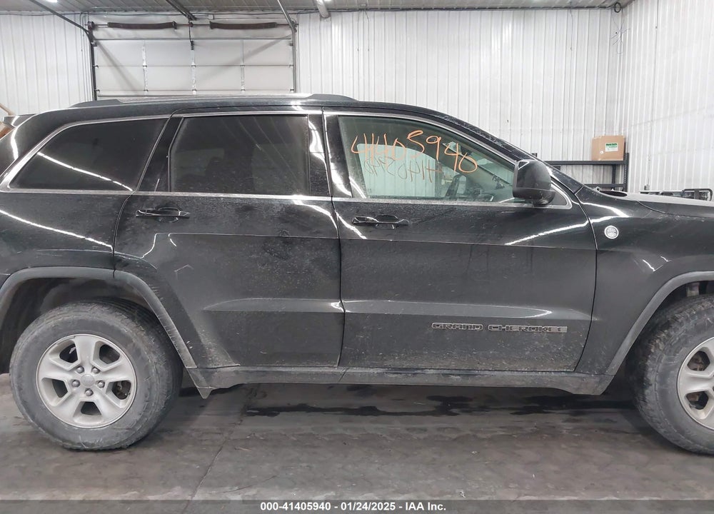 2017 JEEP GRAND CHEROKEE LAREDO 4X4 VIN: 1C4RJFAG8HC679156