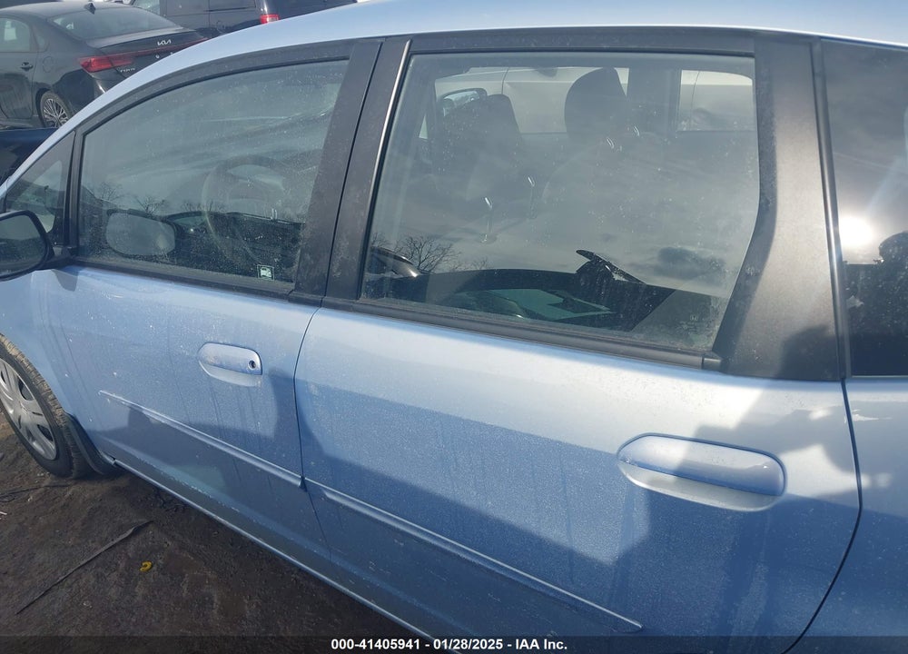 2009 HONDA FIT VIN: JHMGE87289S075065