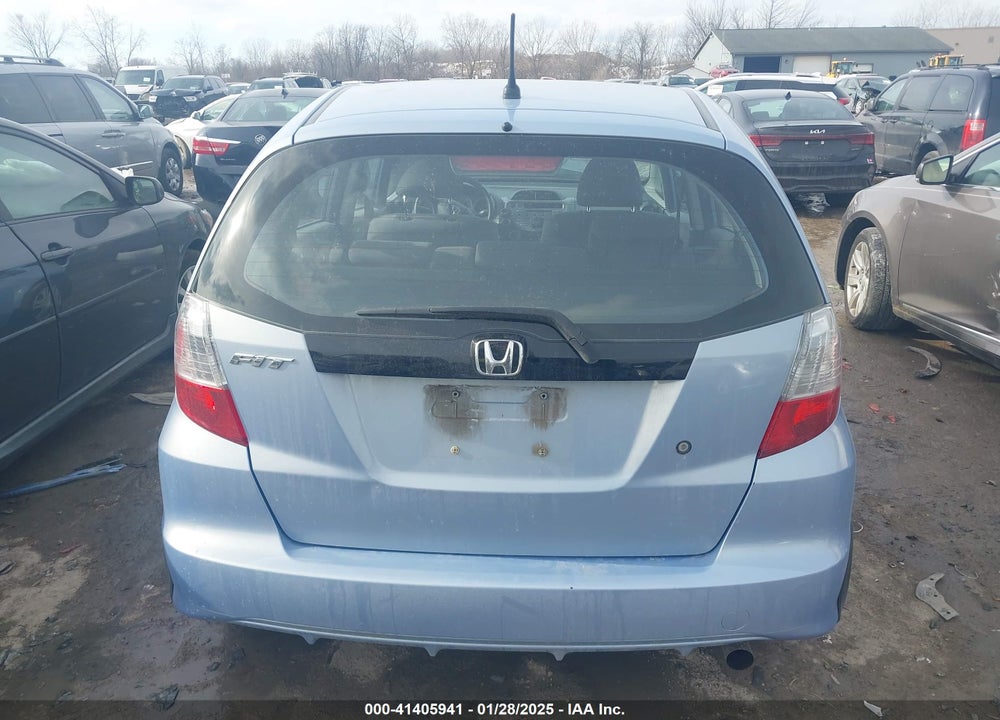 2009 HONDA FIT VIN: JHMGE87289S075065