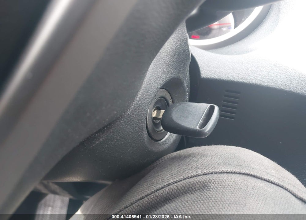 2009 HONDA FIT VIN: JHMGE87289S075065