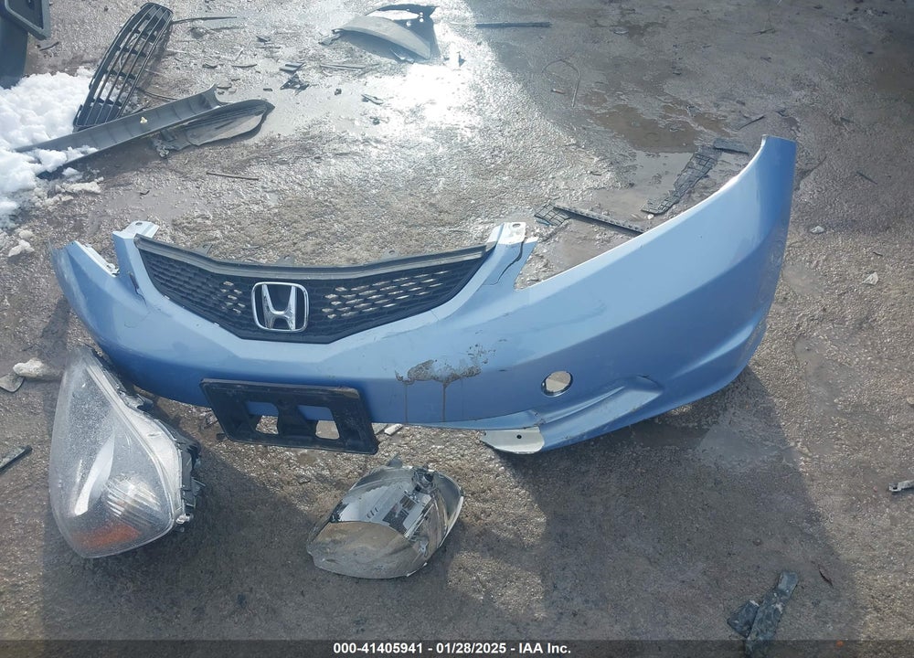 2009 HONDA FIT VIN: JHMGE87289S075065