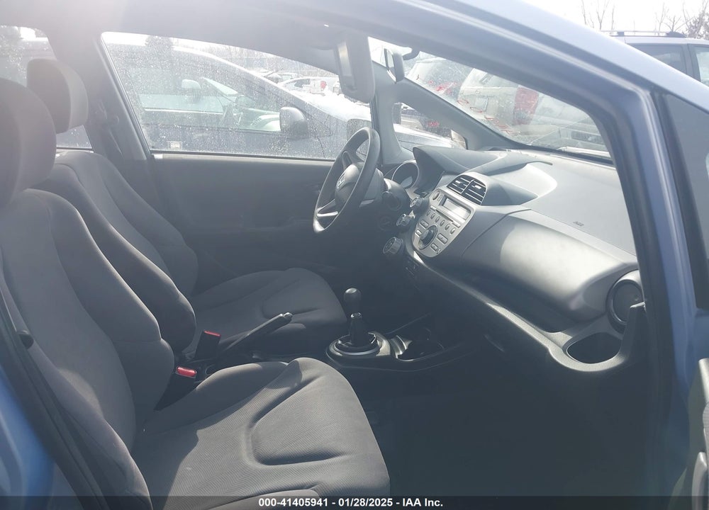 2009 HONDA FIT VIN: JHMGE87289S075065