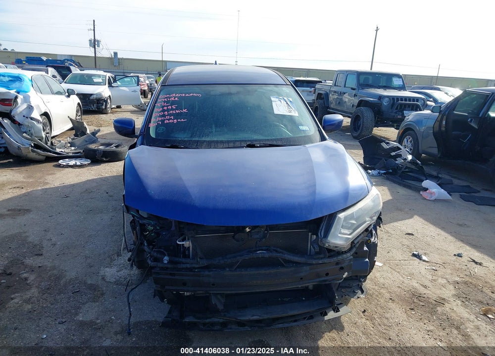 2017 NISSAN ROGUE VIN: KNMAT2MT4HP525755