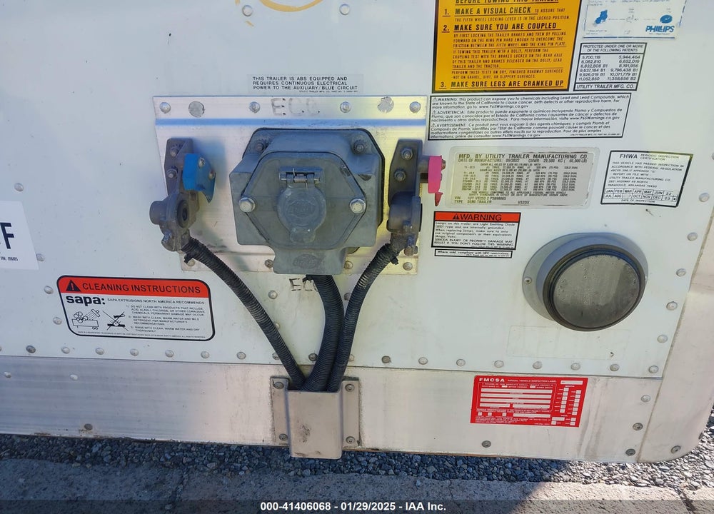 2023 UTILITY TRAILER MFG --- VIN: 1UYVS2532P3898805