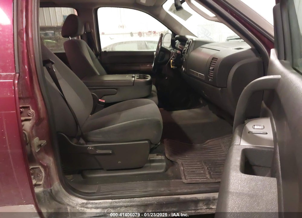 2008 CHEVROLET SILVERADO 1500 LT1 VIN: 2GCEK133881212219