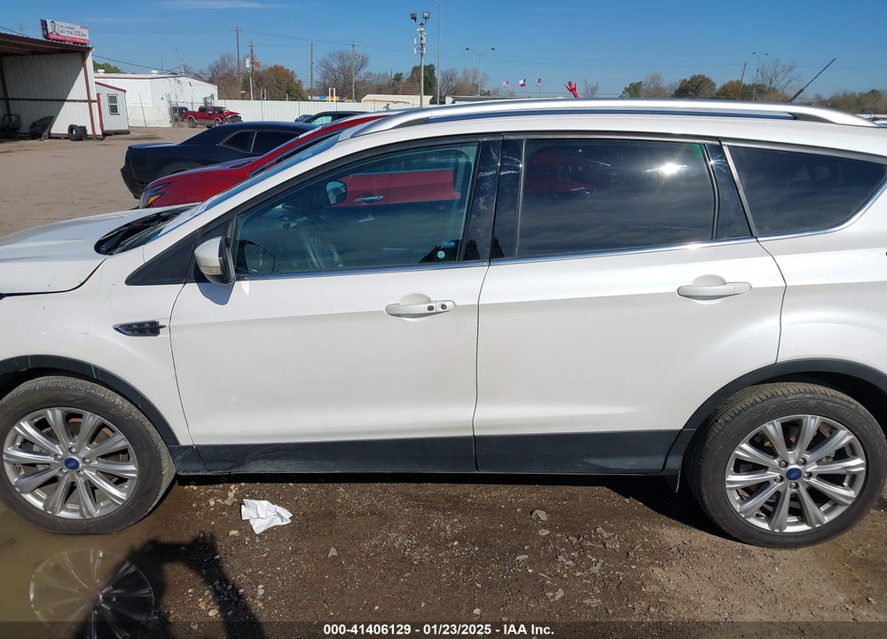 2017 FORD ESCAPE VIN: 1FMCU0JD1HUD52927