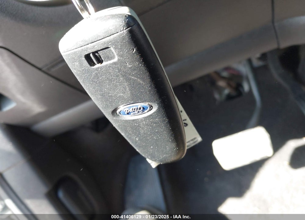 2017 FORD ESCAPE VIN: 1FMCU0JD1HUD52927