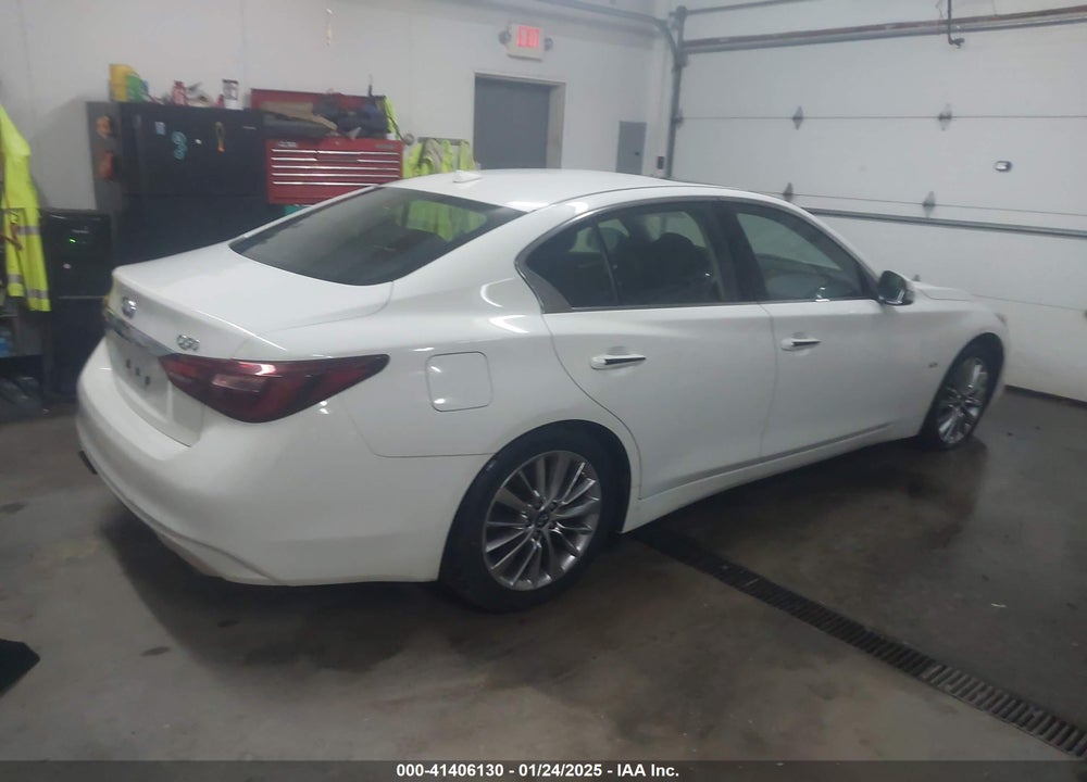 2018 INFINITI Q50 VIN: JN1EV7APXJM365570