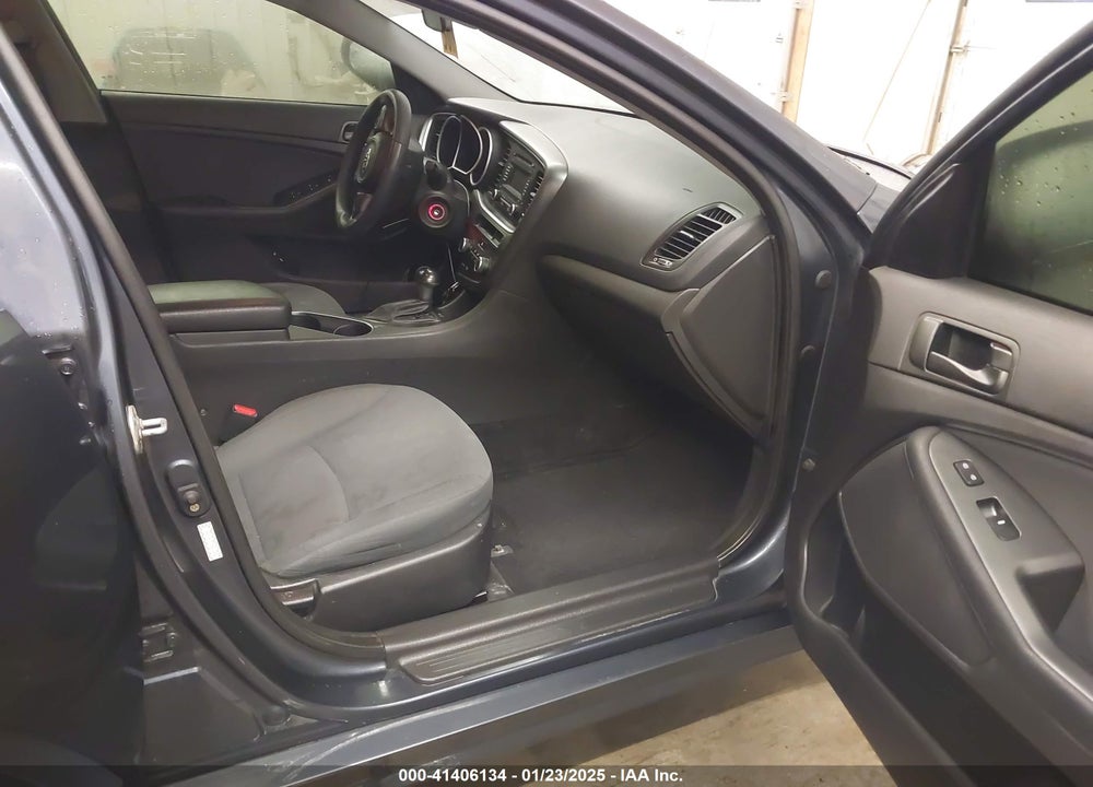 2015 KIA OPTIMA VIN: KNAGM4A7XF5601494