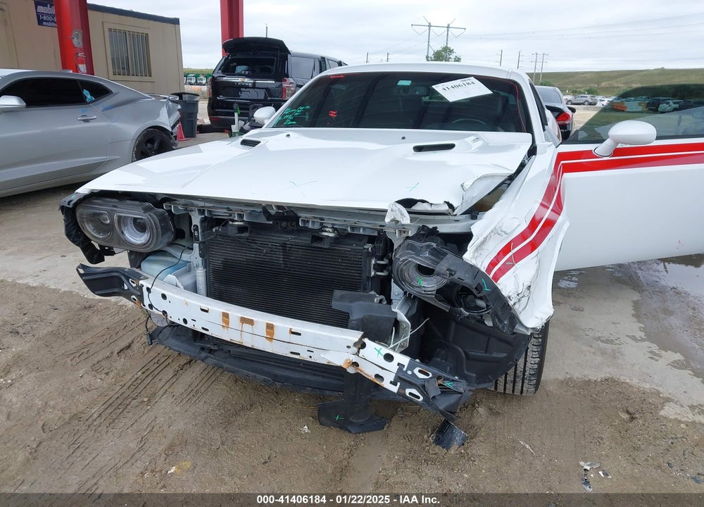 2011 DODGE CHALLENGER VIN: 2B3CJ5DT0BH597047