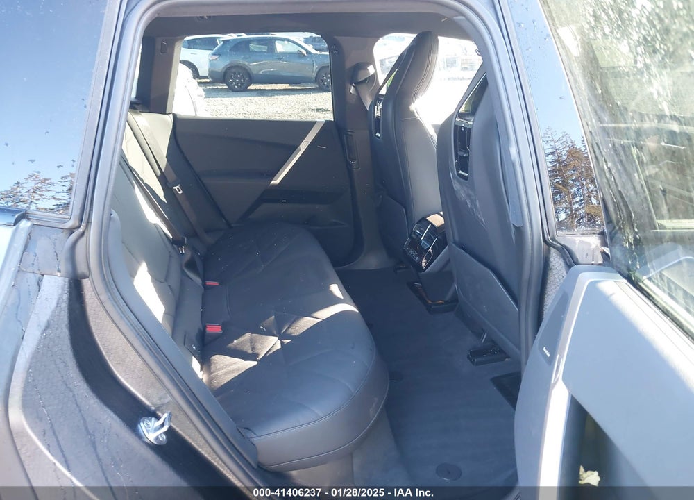2024 BMW IX VIN: WB523CF05RCP18420