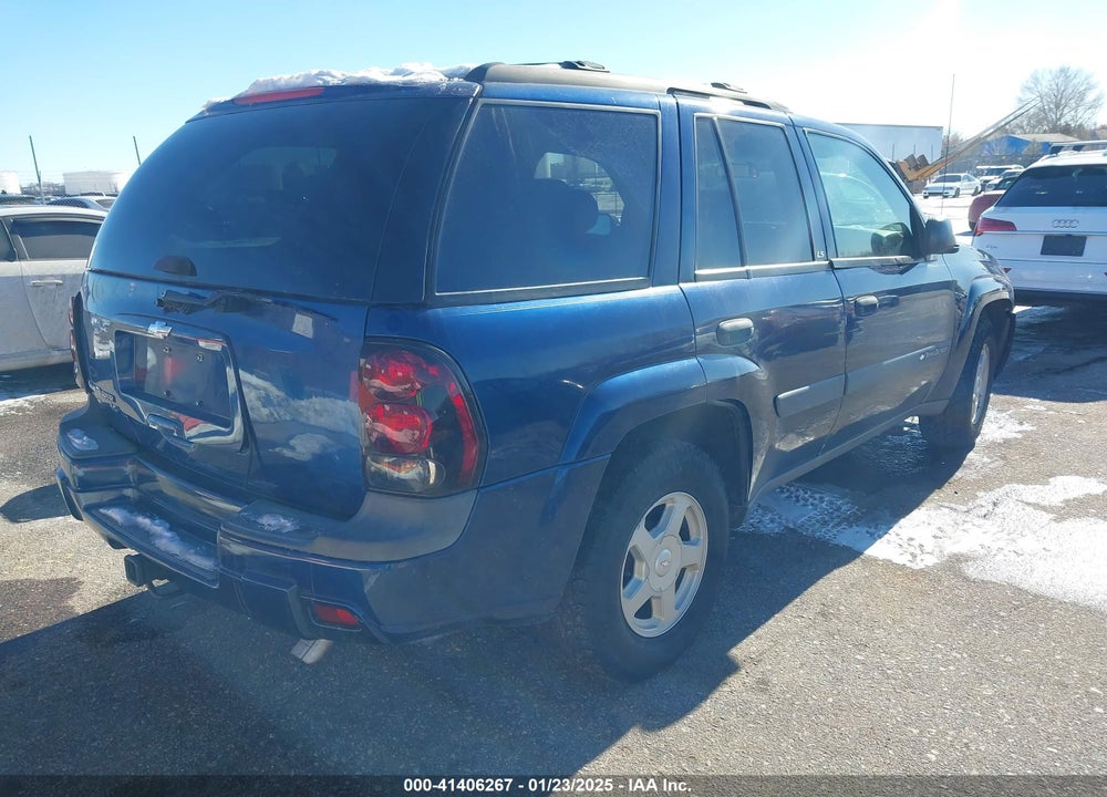 2003 CHEVROLET TRAILBLAZER LS VIN: 1GNDT13S932138180