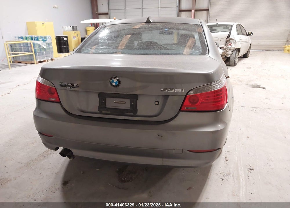 2008 BMW 535I VIN: WBANW13588CZ72132