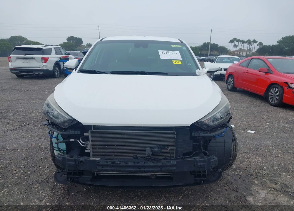 2020 HYUNDAI TUCSON SE VIN: KM8J23A43LU160688